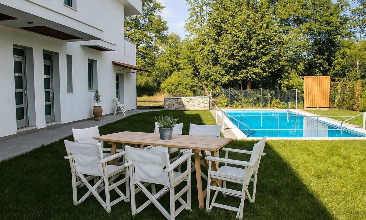 Olympiada Apartment | Aristotelia Gi Ikies - Cozy Pool & Sunny Getaway