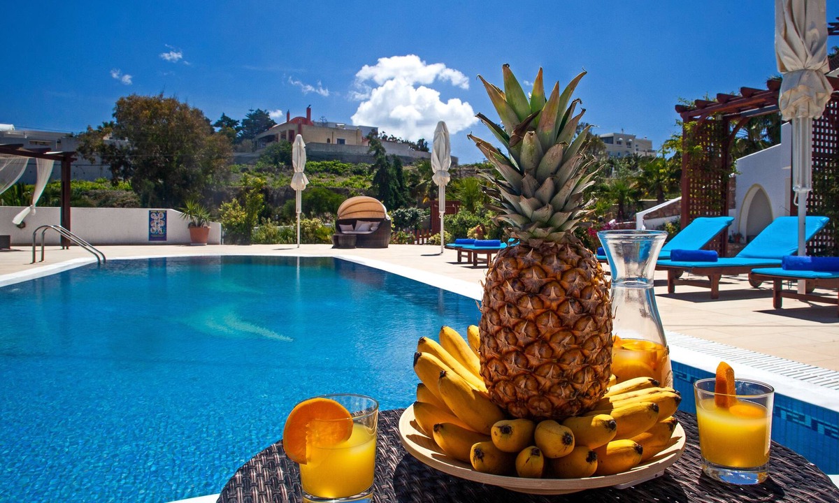 Messaria House | Arlene Suites