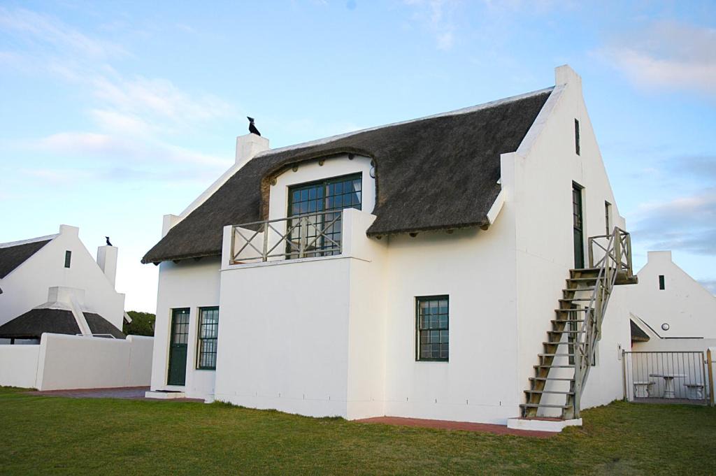 Waenhuiskrans Ski Chalet | Arniston Seaside Cottages