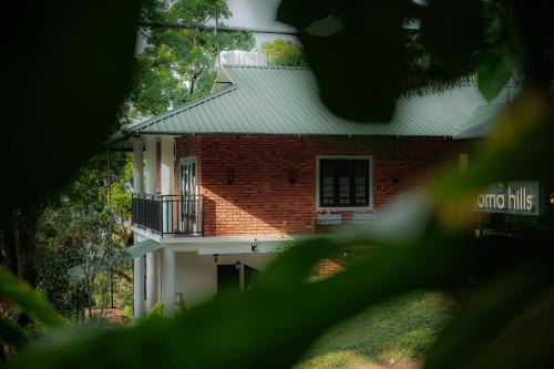 Pallivasal Hotel | Aroma Hills Resort Munnar