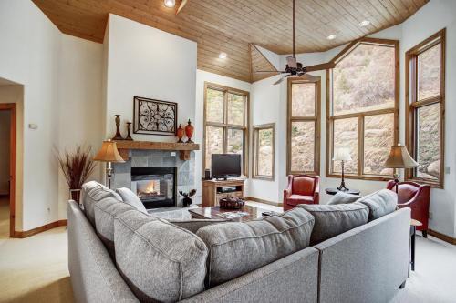 Edwards House | Arrowhead 254