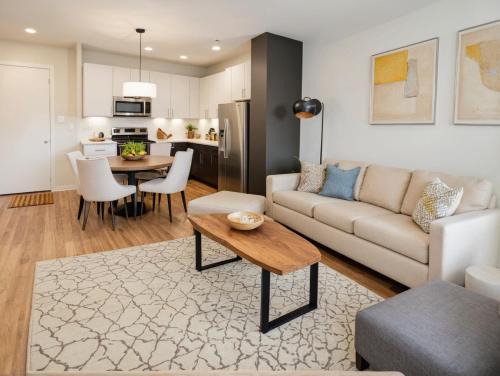 Little Tokyo Apartment | Art District Downtown Spacious Homes