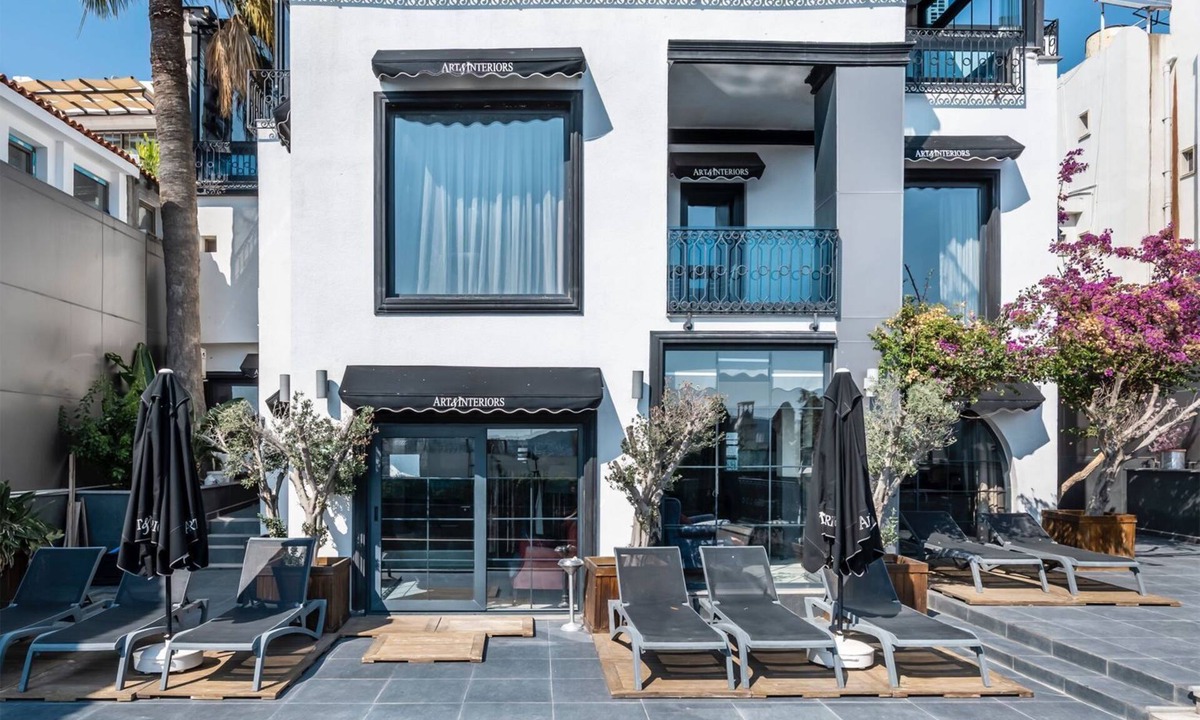Gumbet Hotel | Art & Interiors