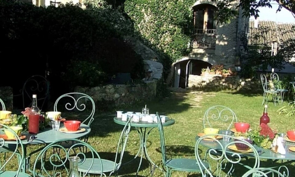 Montvendre House | ARTAIME : exceptional gîte with swimming pool in the Drôme.