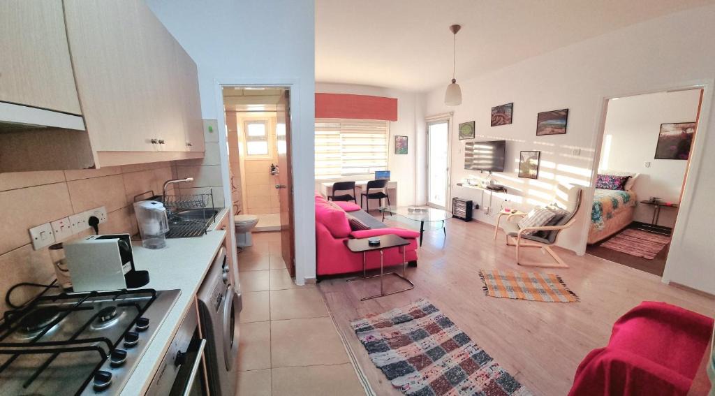 Historical Center Apartment | ARTEMIS 3, Beachfront Boutique Apartment