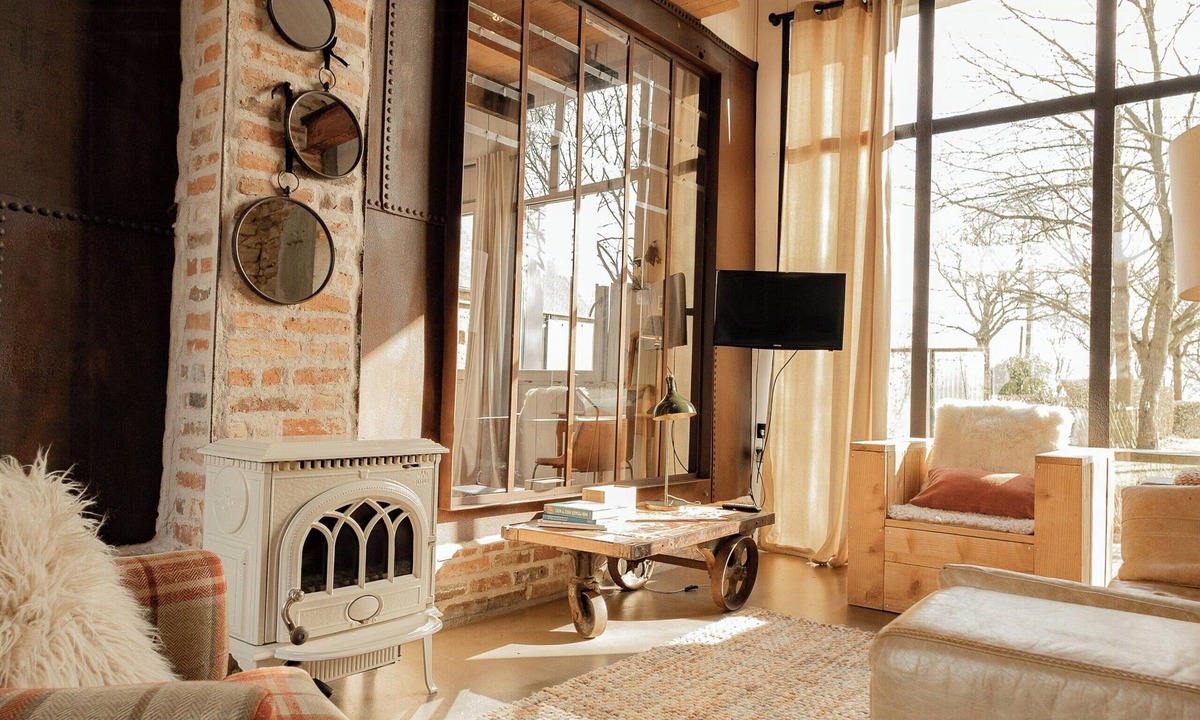 Plelo House | Artist barn near Châtelaudren