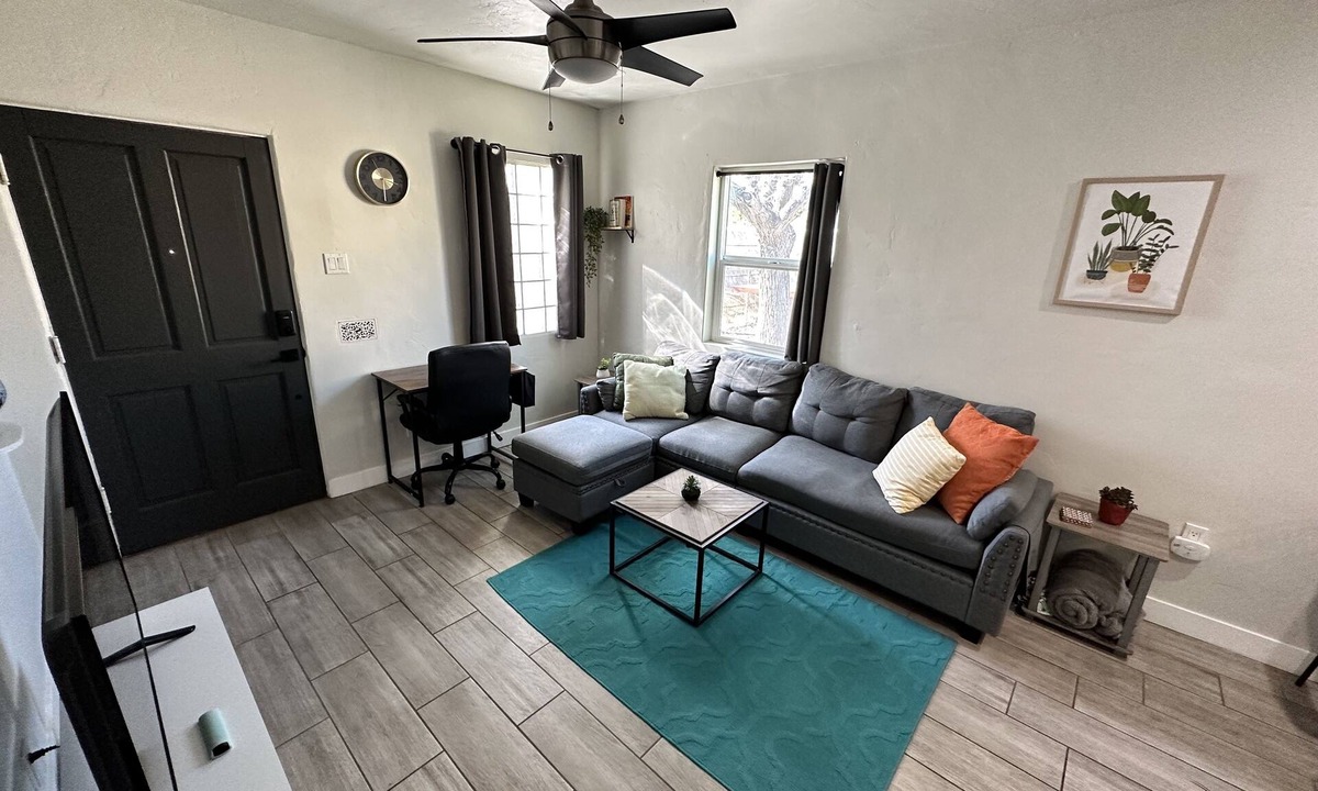 South Country Club Manor House | Artsy Modern Downtown 2 Bed Home with Garage & Backyard. Pet friendly!