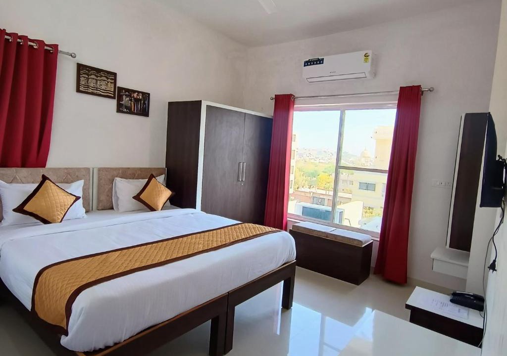 Mali Colony Hotel | Arul's Hotel
