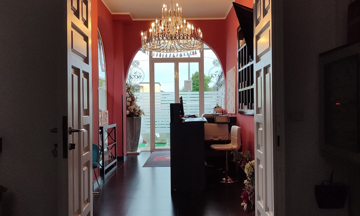 Montano Hotel | Ascot Hotel