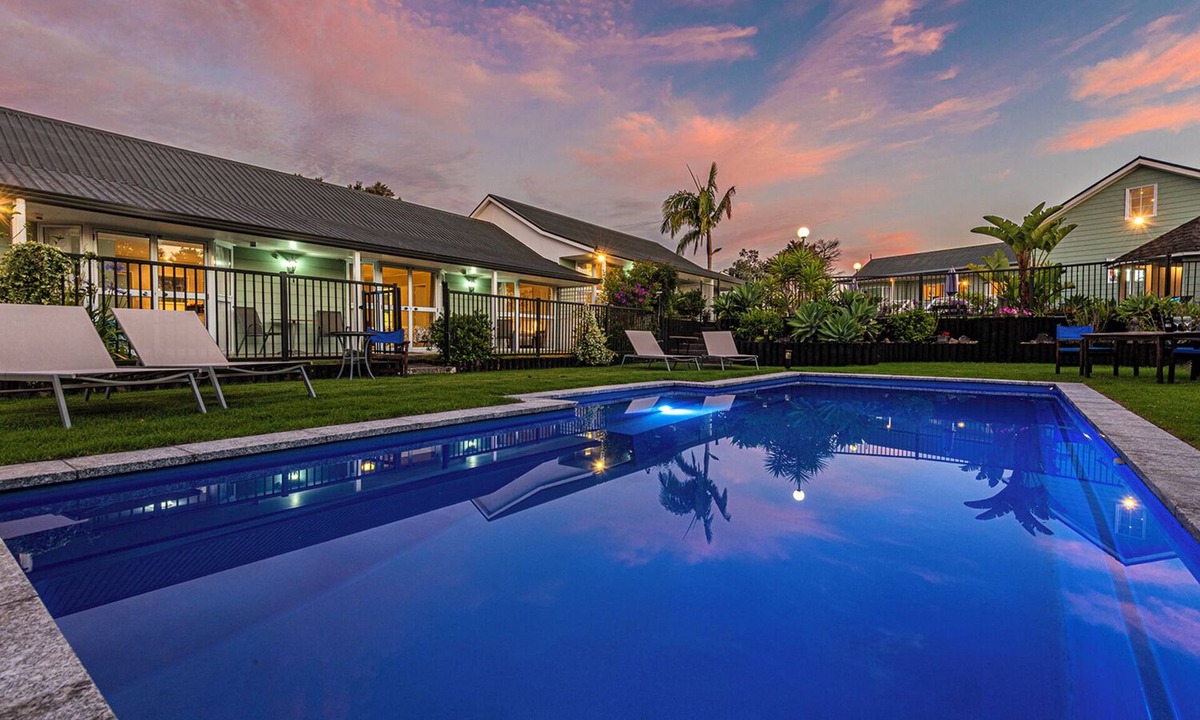 Haruru Hotel | Ash Grove Boutique Motel