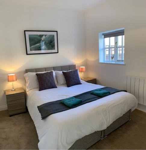 Didcot House | Ashbrook Lewis - two bedroom, two bathroom cottage nr Harwell Oxford