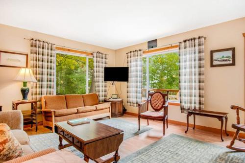 Phelps House | Ashton House