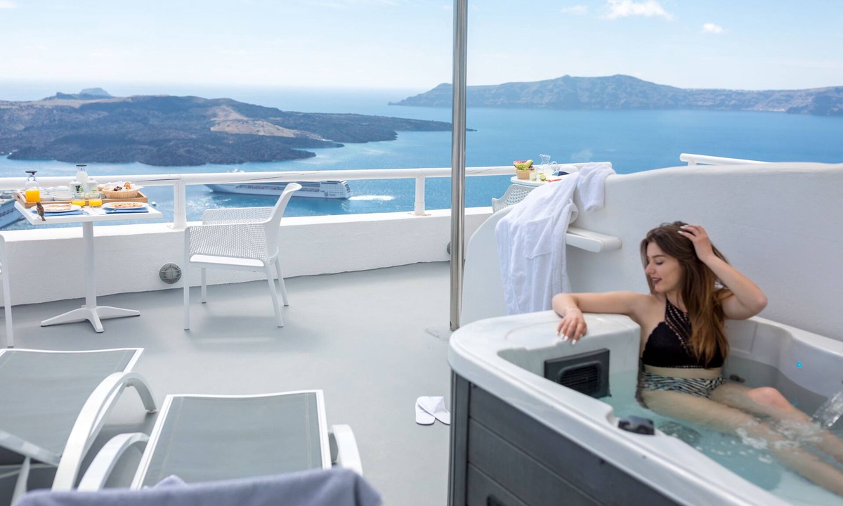 Fira House | Asma Suites