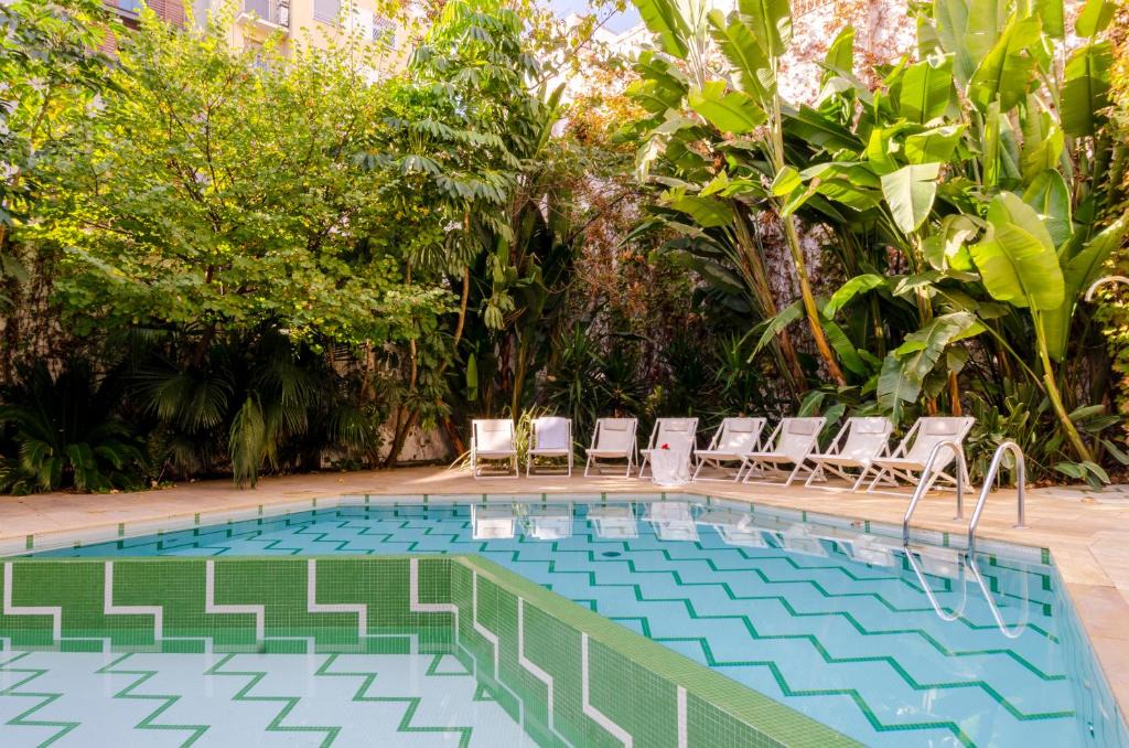 L'Antiga Esquerra de l'Eixample Apartment | Aspasios Garden Apartments
