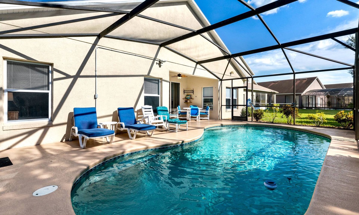 Crescent Lakes House | Aster Cove
