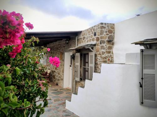 Mandraki House | «Astrofeggia» A private stone house Nature-Seaview