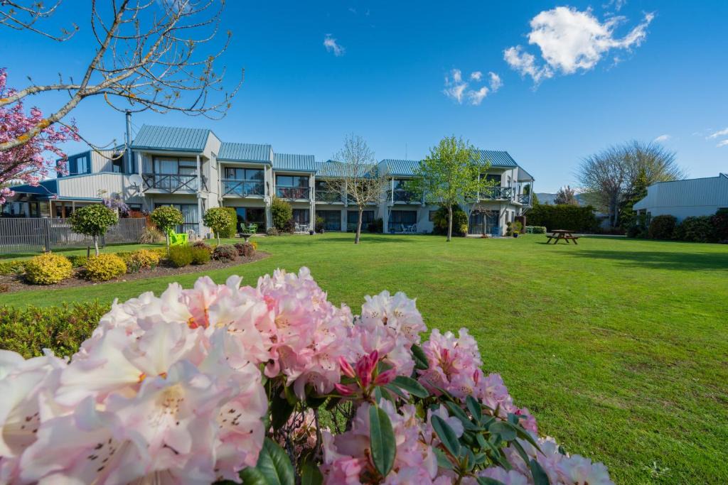 Te Anau Hotel | ASURE Explorer Motel & Apartments