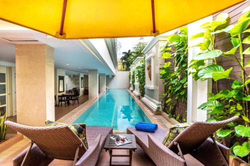 Embassy District Apartment | At 21 Saladaeng