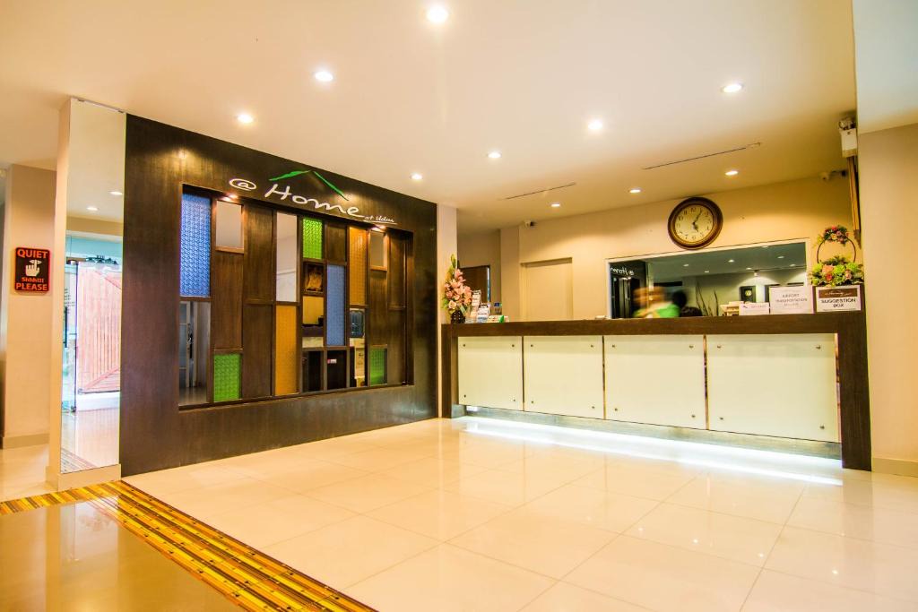 Mak Khaeng Hotel | At Home at Udon