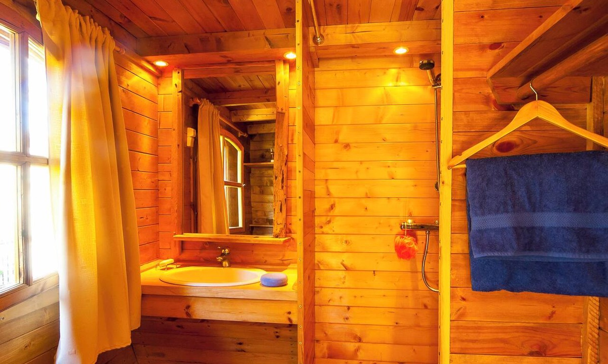Laroque Ski Chalet | At the foot of the Cevennes, between sea and mountain