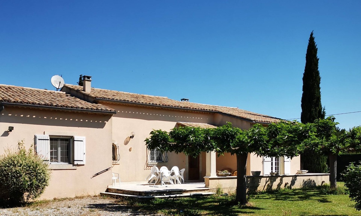 Cheval-Blanc House | At the gateway to the Luberon Regional Nature Park Classified tourist accommodation ★