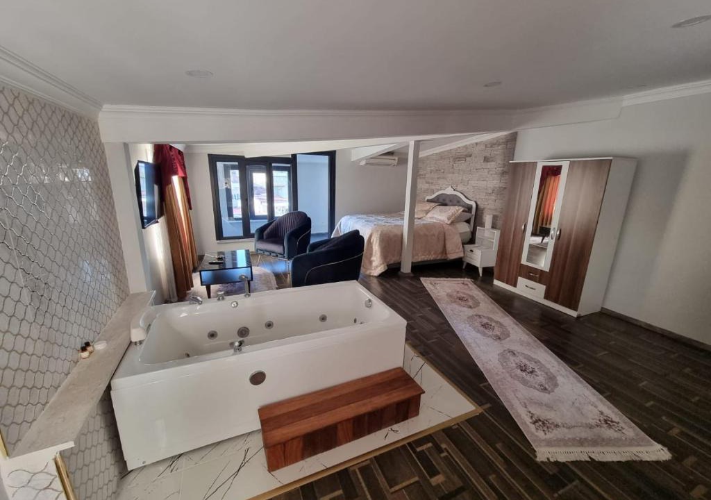 Sisli House | Ata Suit