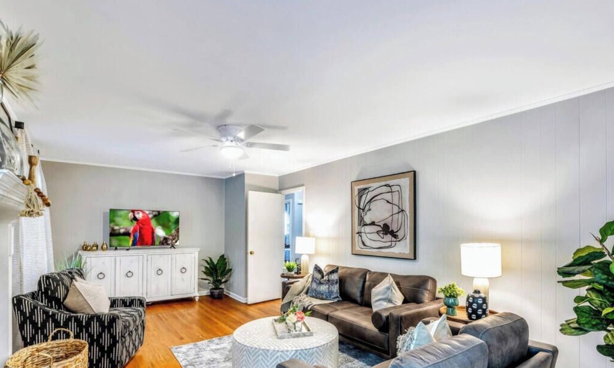 East Cobb House | ATH - Walton HS - Ranch - Fenced (Mockingbird)