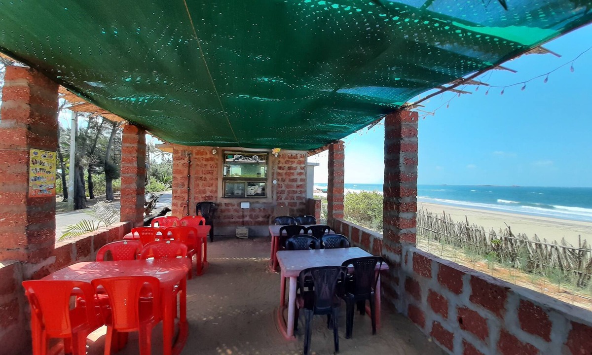 Devbag Bed & Breakfast | Athaang Beach Resort