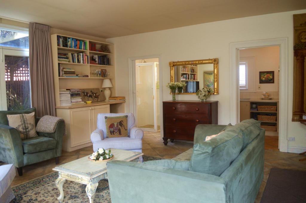 Hackney Bed & Breakfast | Athelney Cottage