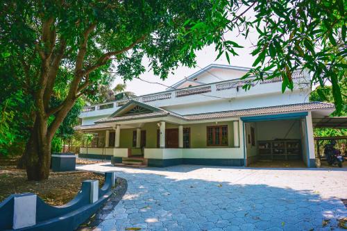 Chittur House | Athira Homestay