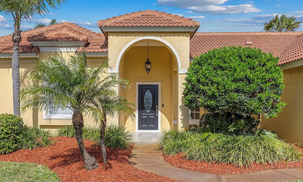Indialantic Cottage | Atlantic Ocean Beach Harmony