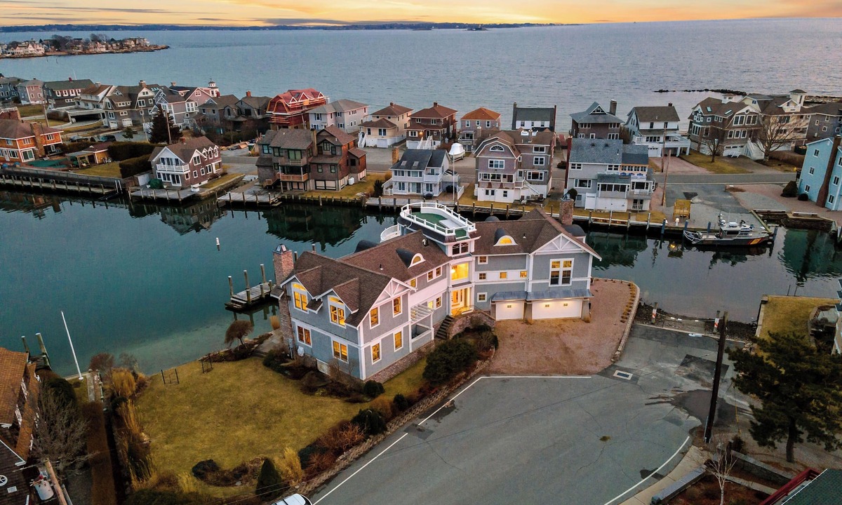 Groton Long Point House | Atlantic's End is now available for rent! Bring your 40' Boat!