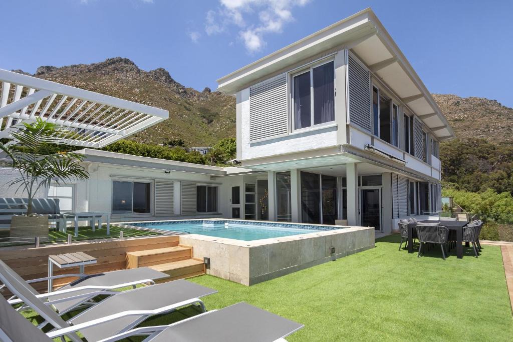 Mountainside House | Atlantic Sky Villa