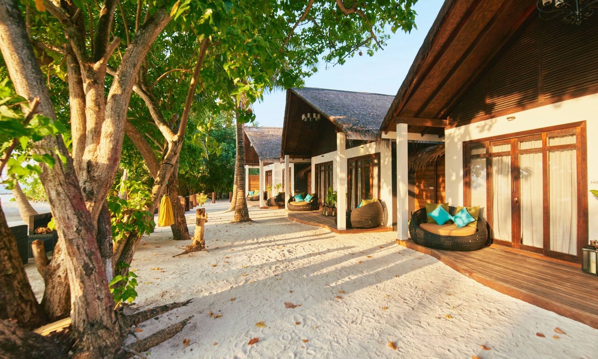 Dhigurah Hotel | Atollkey
