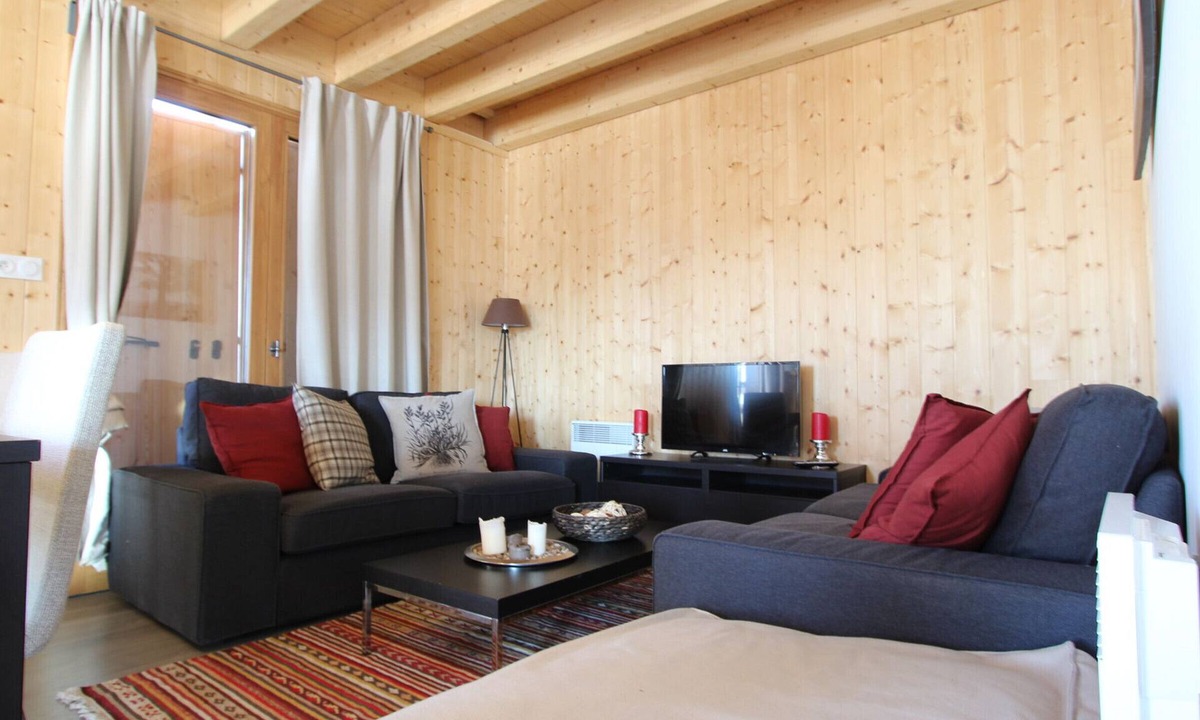 Chamrousse Ski Chalet | Attached chalet for 8 on 3 levels, pets allowed