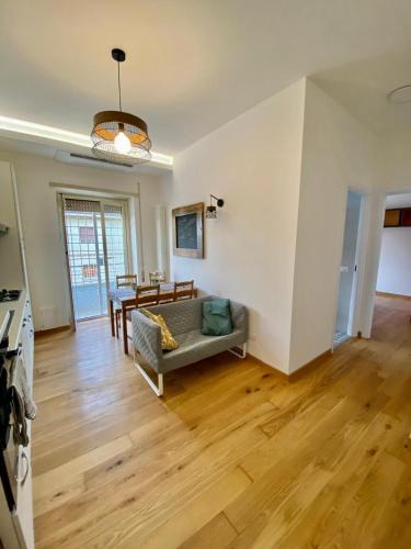 Pigneto Apartment | Attico con balcone