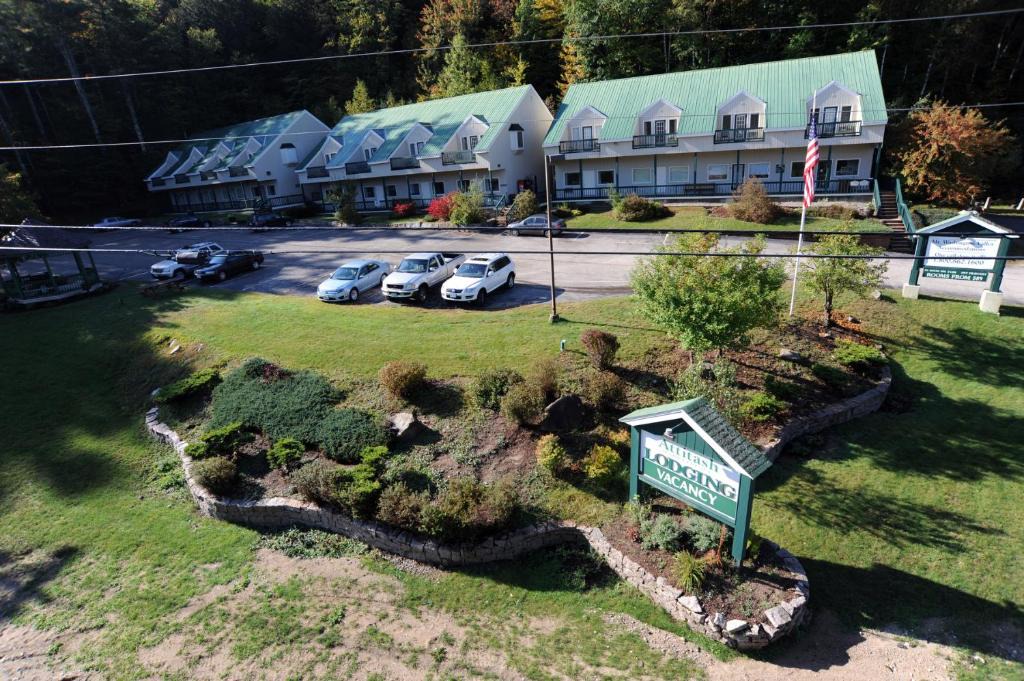 Bartlett Hotel | Attitash Motel & Suites