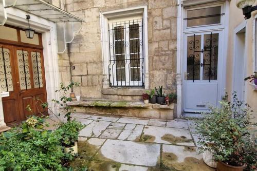 Paroisse Notre-Dame Apartment | Au coin caché