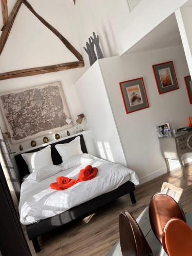 Anet House | Auberge de la rose