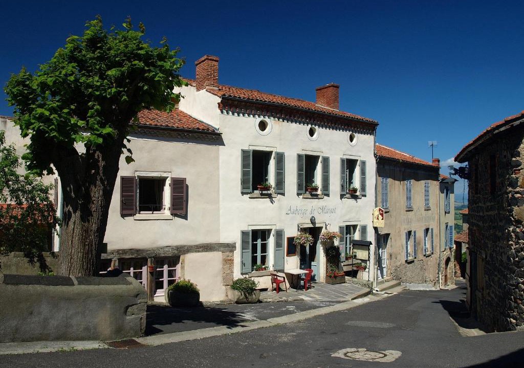 Usson Hotel | Auberge De Margot