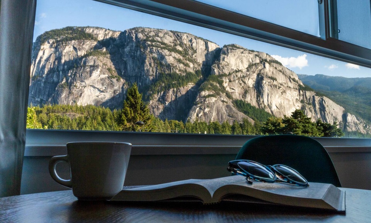 Downtown Squamish Hotel | August Jack Motor Inn