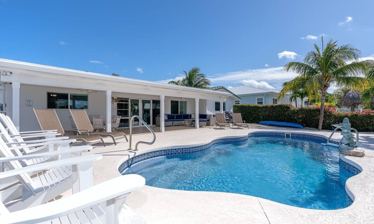 Key Colony Beach House | AUGUST Opening, Fishermen, Couples, Families, Pool, Cabana Club