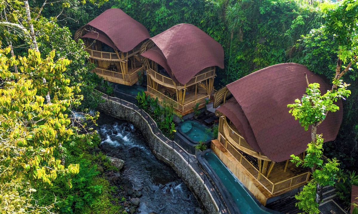 Selat Villa | Aura Cendana Hill Sidemen by AGATA