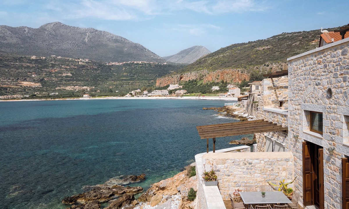 Neo Itilo Villa | Aura Seafront Villa