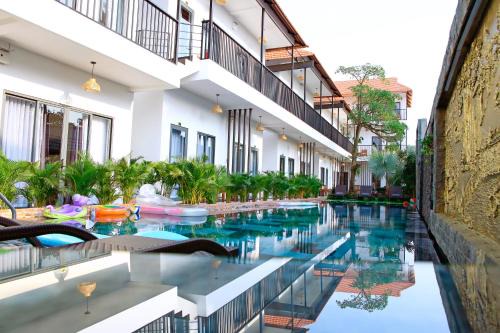 Ba Keo Hotel | Aurora House