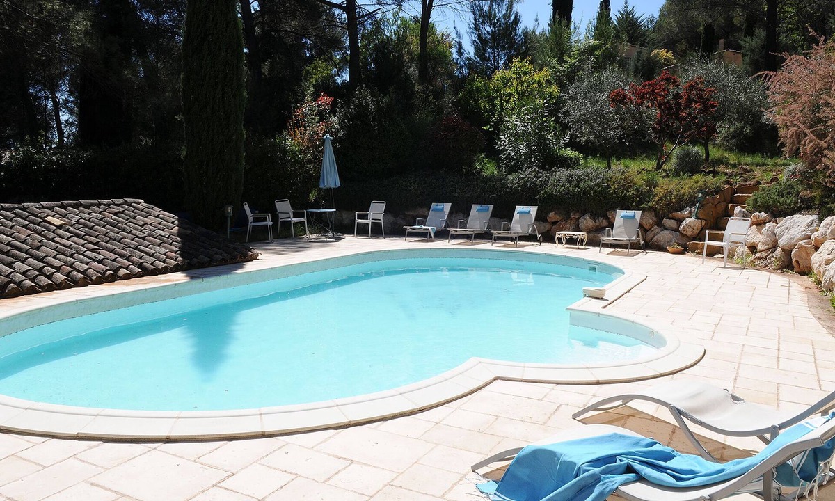 Le Tholonet House | Authentic Bastide in Aix en Provence Clim, Swimming pool, 5 bedrooms, 10 travellers