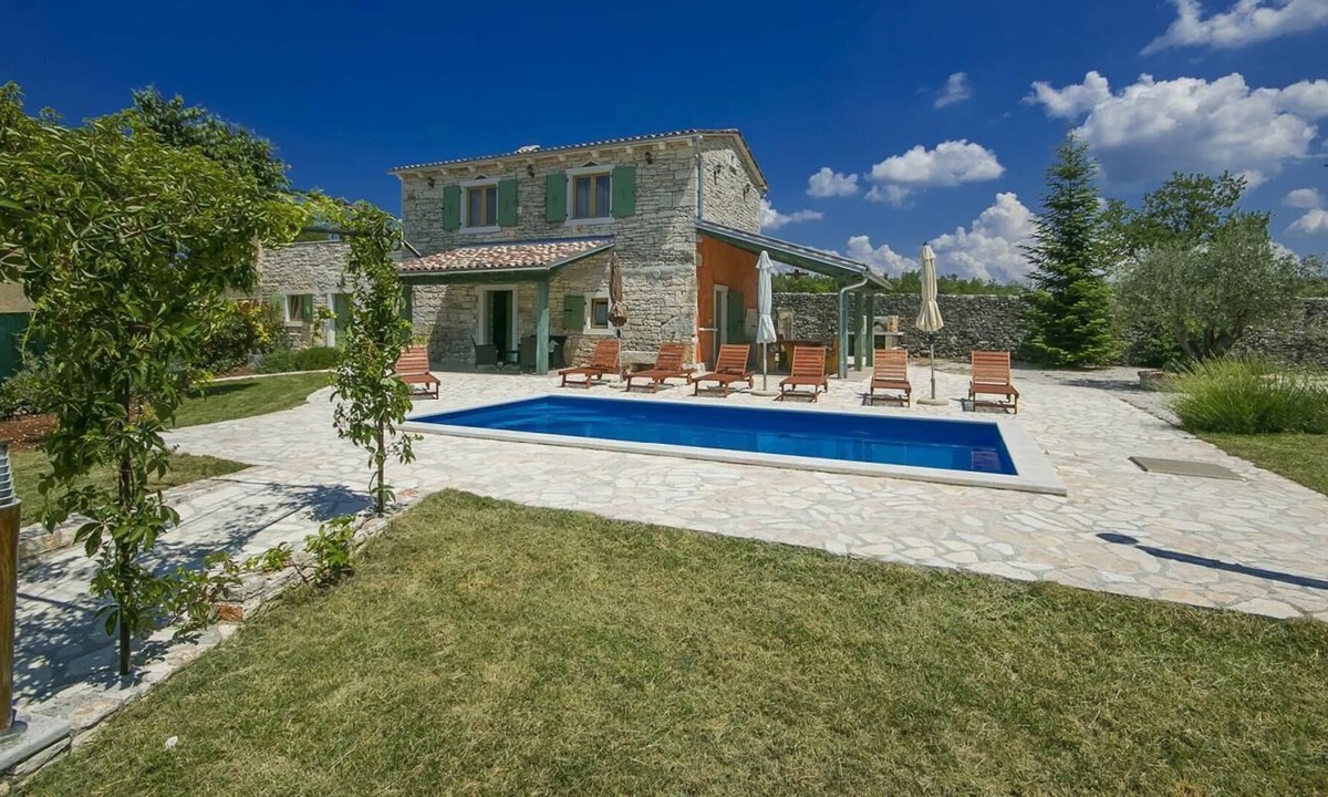 Brecevici Villa | Authentic istrian stone house with pool, Central Istria