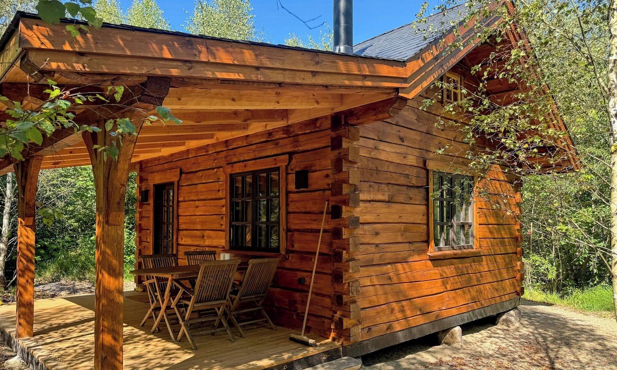 Ejstrupholm House | Authentic log cabin in forest near Ejstrupholm