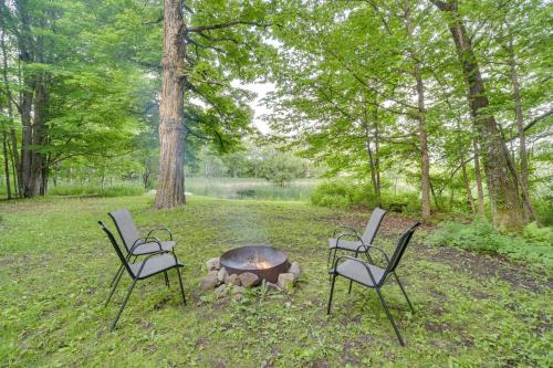 Glidden House | Authentic Log Cabin w/Private Pond in Glidden
