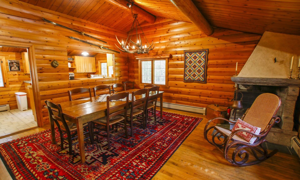 Warren House | Authentic Norwegian Log Home minutes from Sugarbush